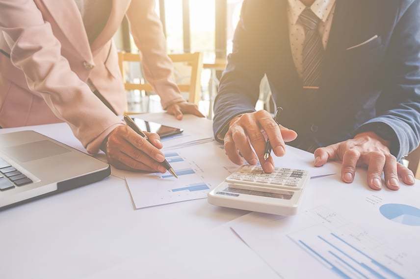 empresa-profesional-proyecto-contador-contador-lugar-de-trabajo